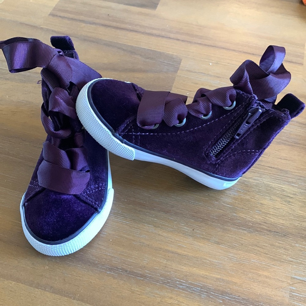 Purple Cat & jack sneakers 5c